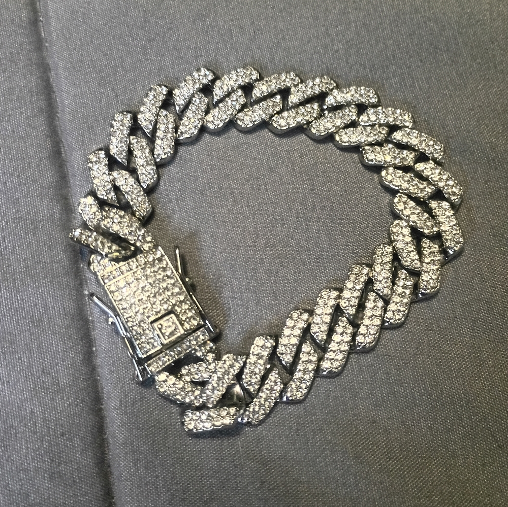 Men's Elegant Silver Bracelet